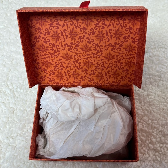 Queenz "Buddha in the Bathroom" Decorative Soap in Keepsake Box - Picture 5 of 7